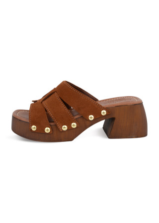 SLIPPERS 