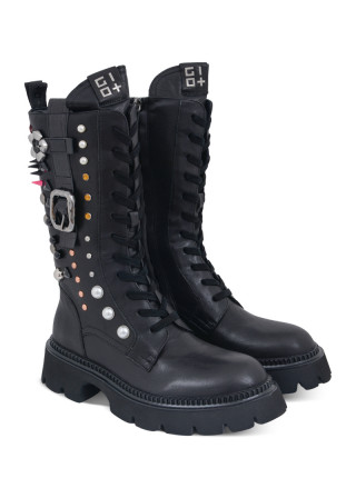 BOOTS 