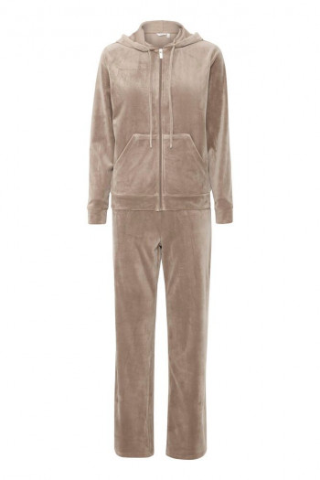Jogging suit 