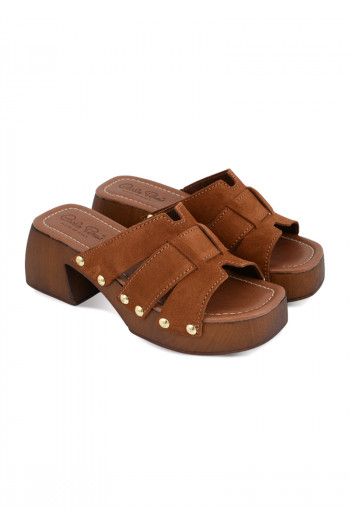 SLIPPERS 
