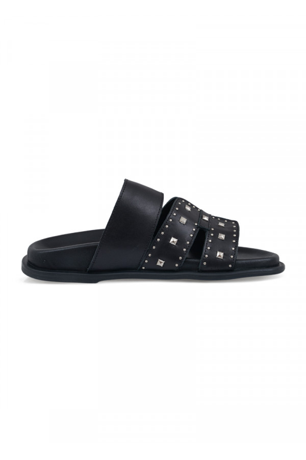 SANDAL 