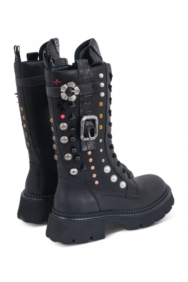 BOOTS 