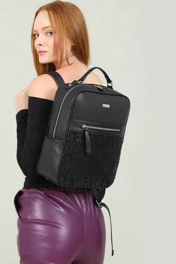 BACKPACK  (28*12*36cm) 