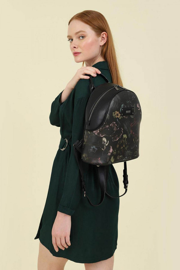 BACKPACK  (28*13*32cm) 