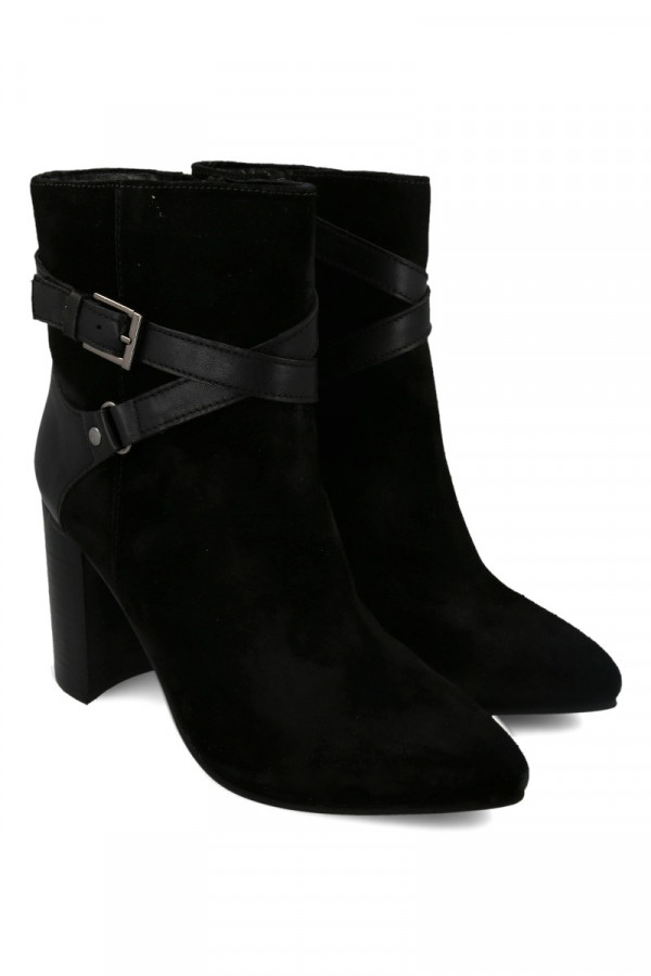 ANKLE BOOTS 