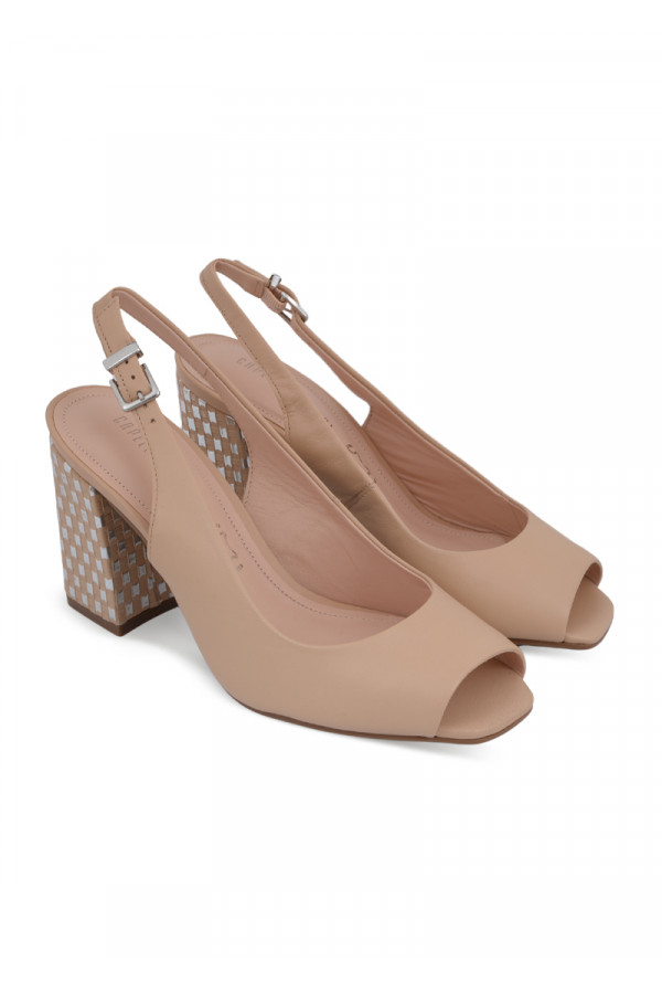 SANDAL 