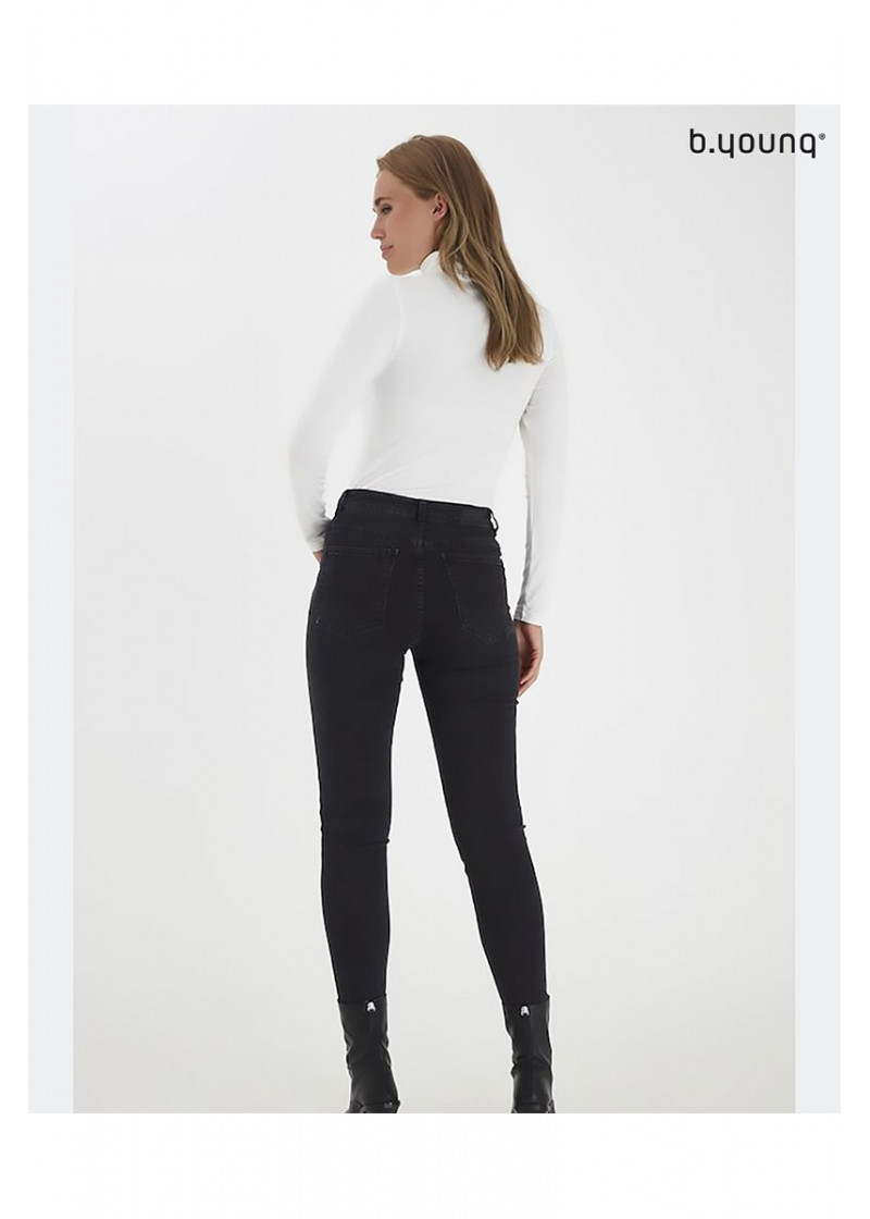 Pamila roll neck 