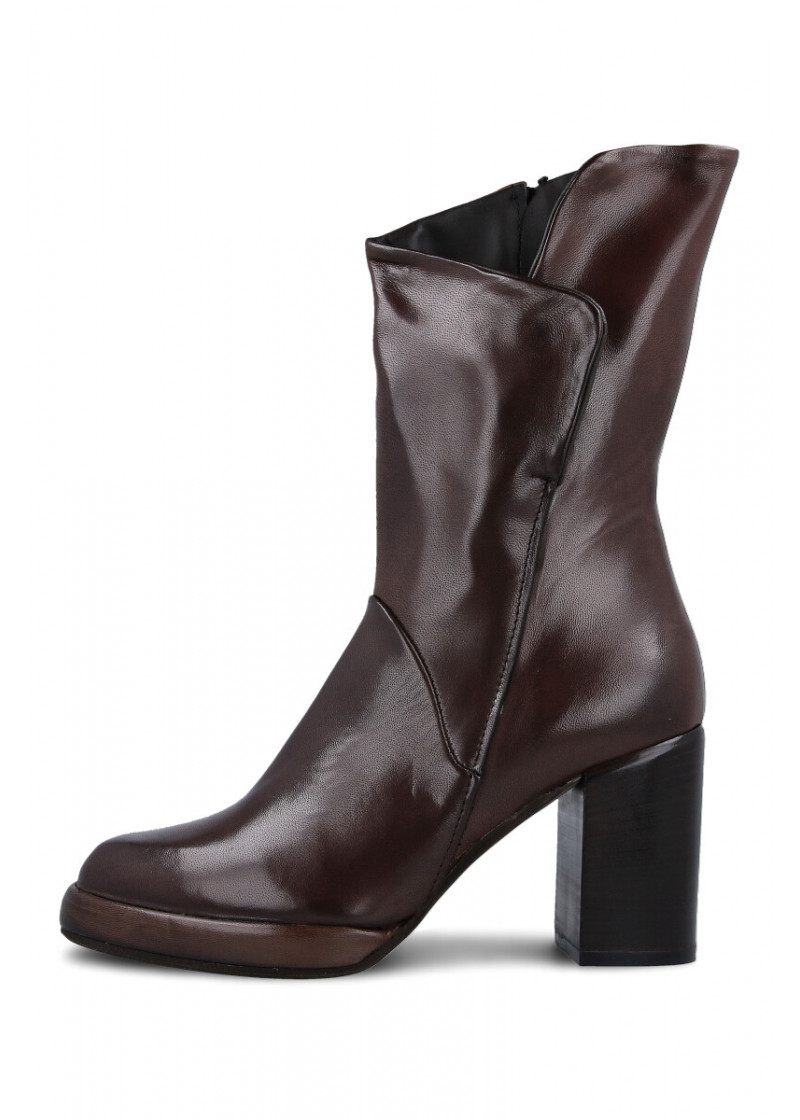 ANKLE BOOT 