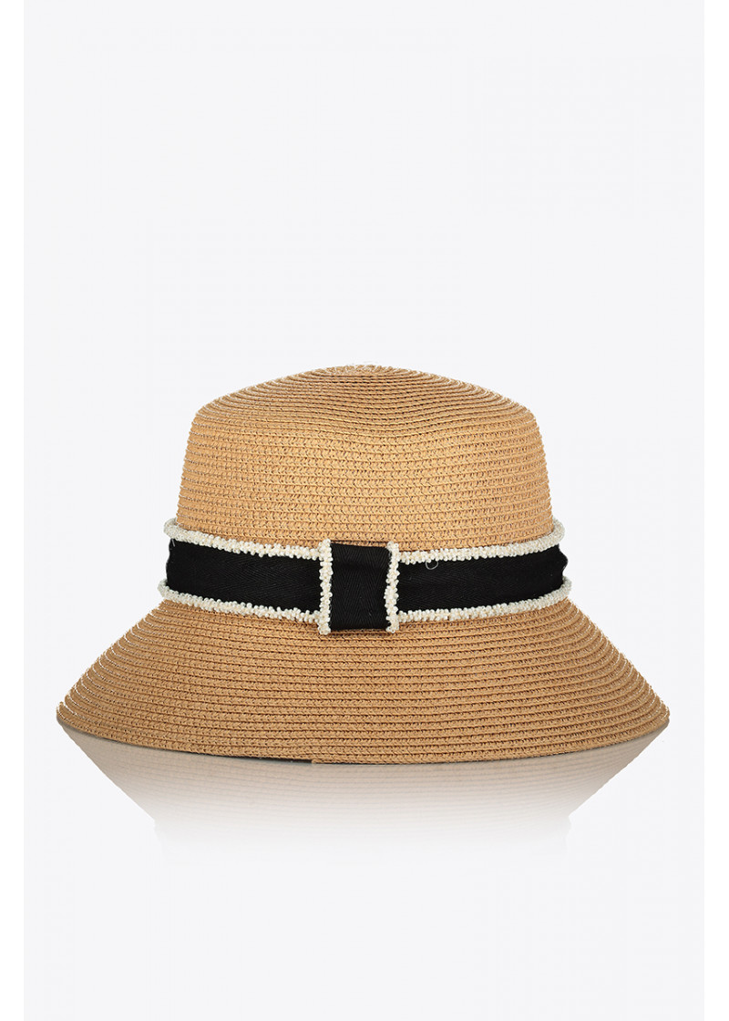 HAT WITH RIBBON 