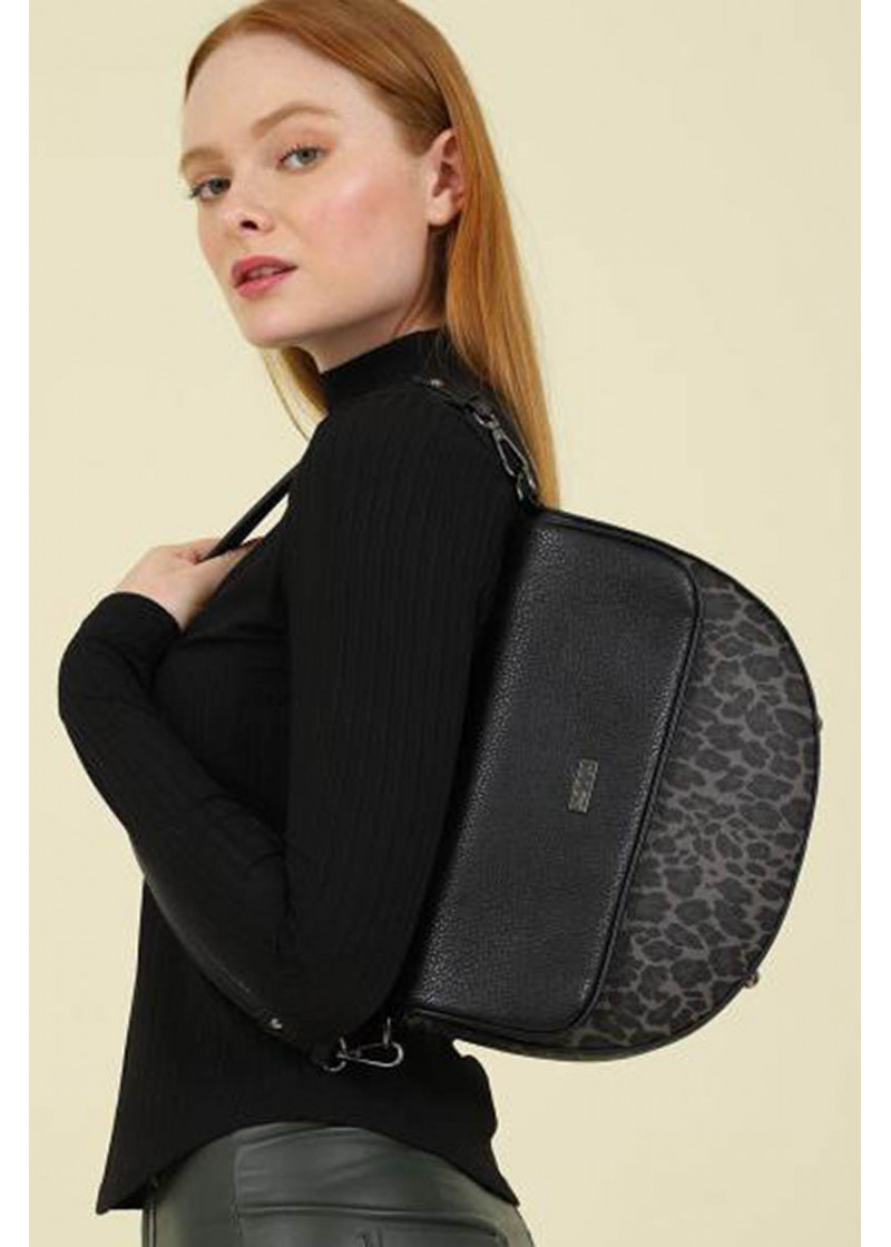 CROSSBODY BAG  (30*8*22cm) 