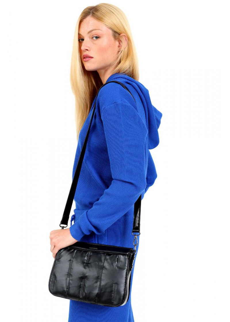 CROSSBODY BAG  (26x7x18) 